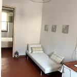 Casa de Férias Les Petits volets Maison à 100m de la mer Antibes