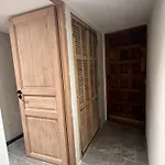 Casa de Férias Les Petits volets Maison à 100m de la mer Antibes
