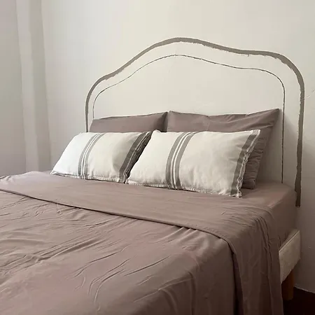 Les Petits volets Maison à 100m de la mer Casa de Férias *