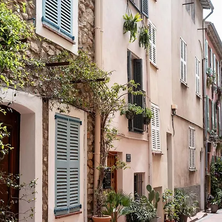 Maison Entiere A 100m De La